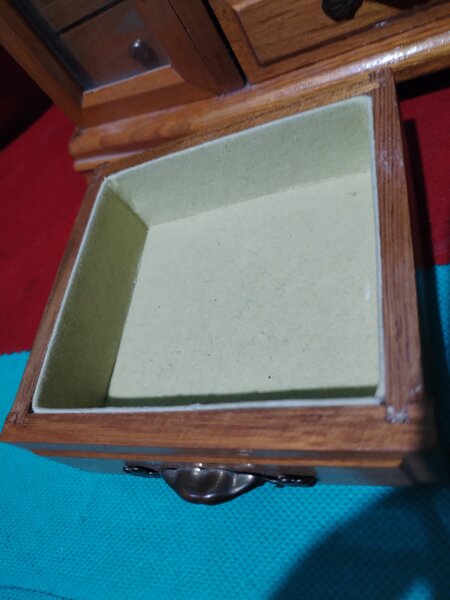 Cutie vintage franceza pentru bijuterii