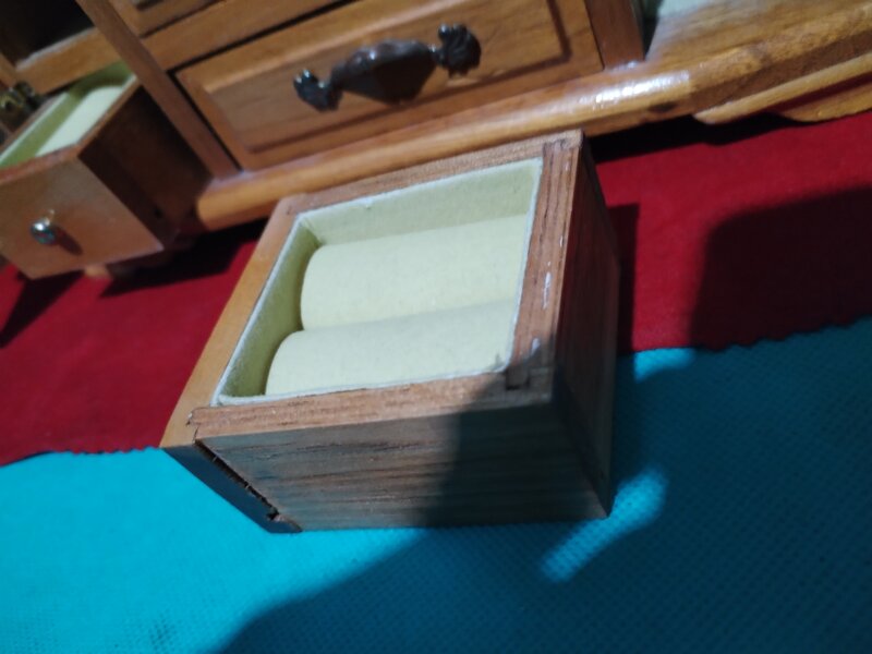 Cutie vintage franceza pentru bijuterii