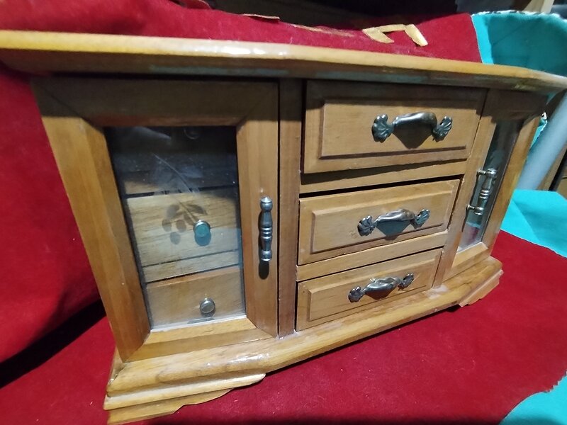 Cutie vintage franceza pentru bijuterii